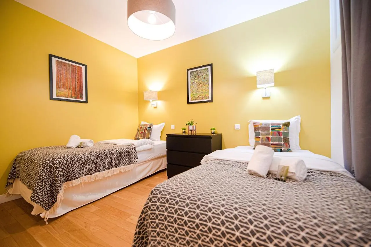 Aparthotel Mbm - Center Of
